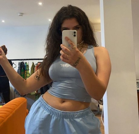 Mae Muller free onlyfans