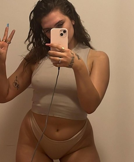 Mae Muller leaked onlyfans porn