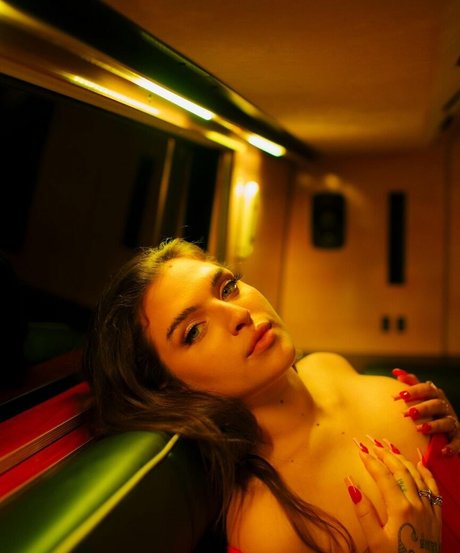 Mae Muller onlyfans leaked