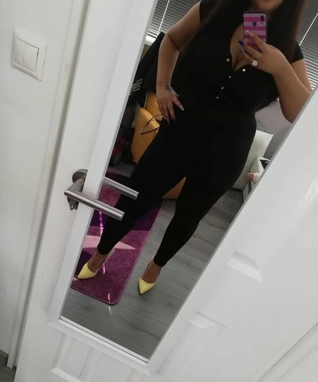 Csimbora Barbara onlyfans creator