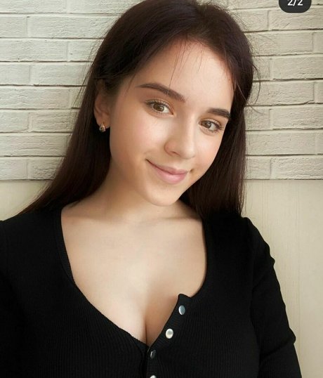 Anny myrrr_ only fans leaks