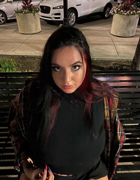 Alexa Nicole Ray onlyfans naked leaks