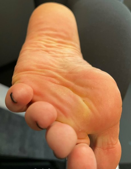 miss piggytoes Profile pic