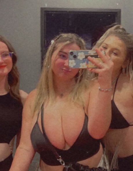 Jolie B onlyfans pictures