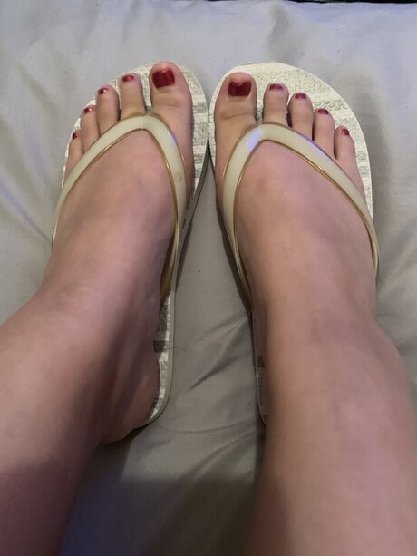 PrincessSnackToes onlyfans naked leak