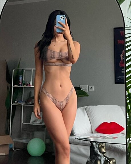 u188194773 onlyfans striptease