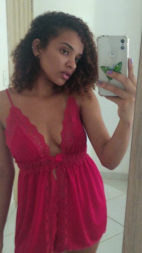 Larissa Teixeira onlyfans nudes