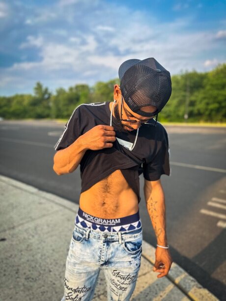 PututuElUnico onlyfans striptease