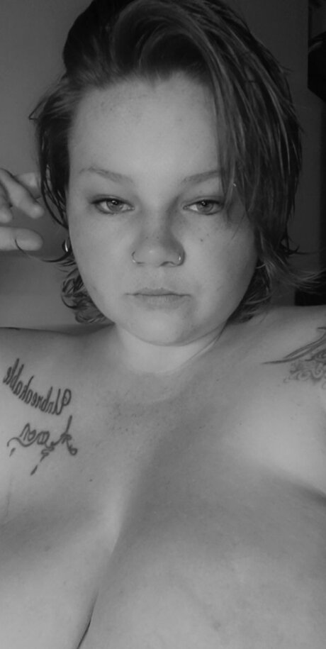 ParadiseWarZone naked onlyfans