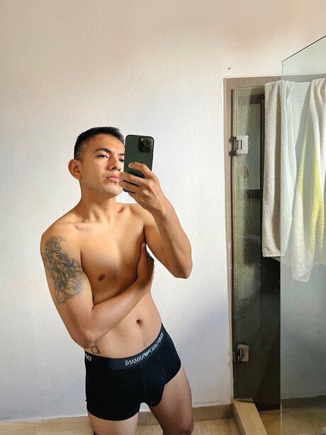 Mateo G nude only fans