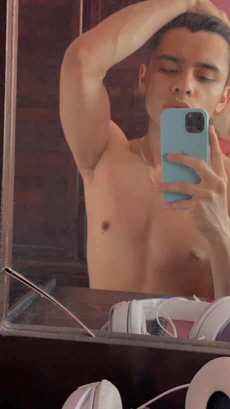 Juan Salas onlyfans x