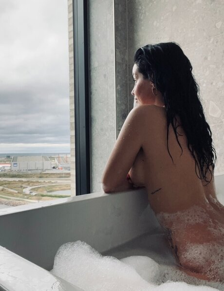 miss piercing naked onlyfans leak