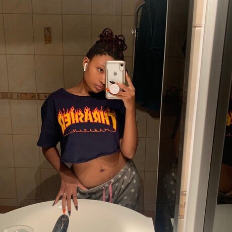 Lilly Andersson onlyfans pictures