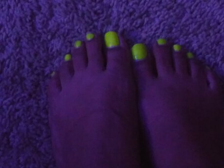 LatinaReyna feet onlyfans