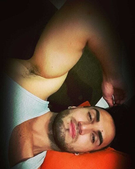 Manuel Florez onlyfans striptease