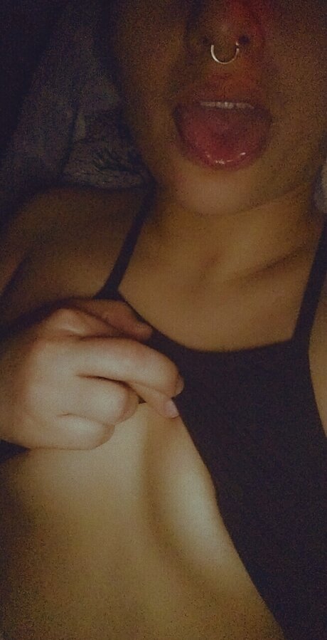 Kitten Mitten sexy onlyfans