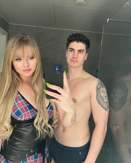 _sss ttt_ onlyfans leaked photos