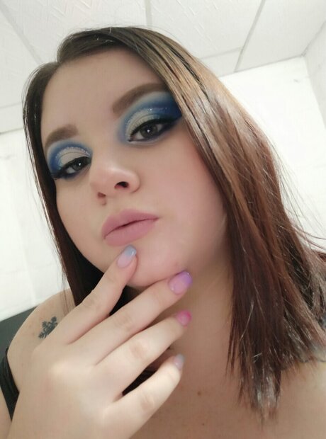 daniela valencia Gomez desnuda onlyfans