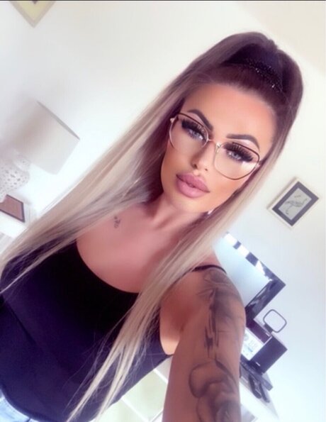 Cosmina Comm leaked onlyfans nude