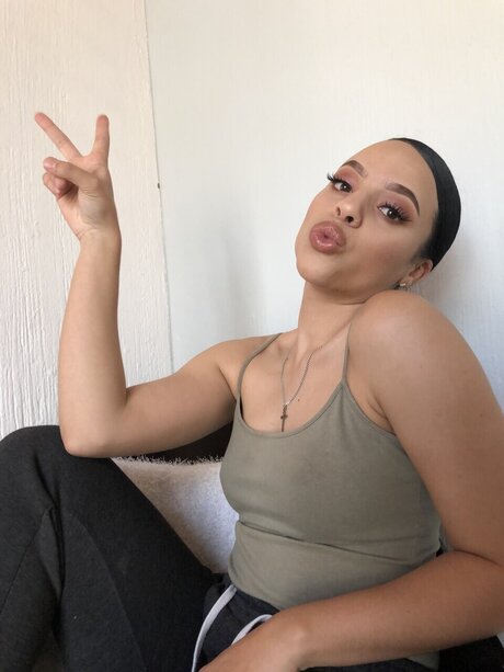 Caitysfeet onlyfans leaked dirtyship