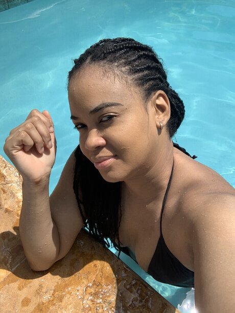 Candice Andrina Cross onlyfans post