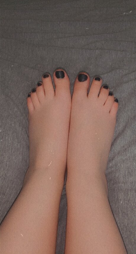 Maya Snow naked onlyfans