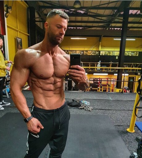 Tom Collins onlyfans leaks.