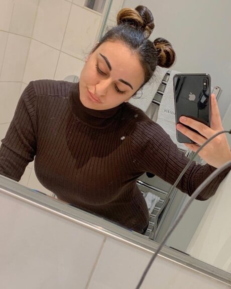 Maria Cristina Santoni onlyfans leaks.