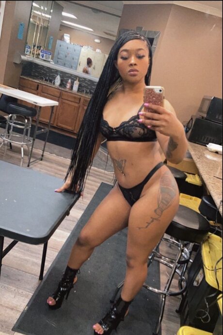 YourFavoriteWestIndie is on onlyfans