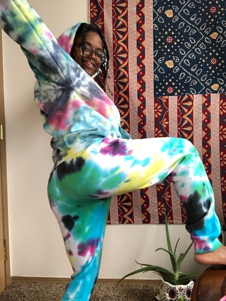 Melanin Melons onlyfans strip tease