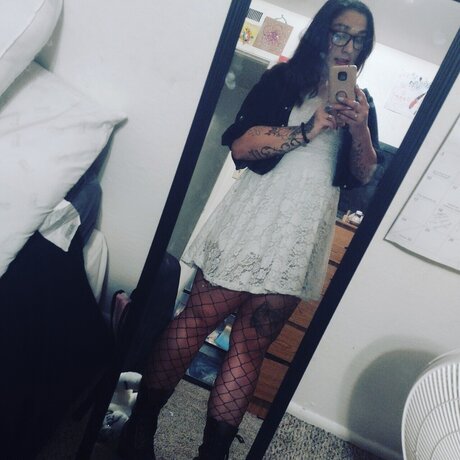 Beezzy_ porn onlyfans leaks