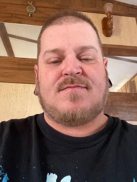 Christopher Eastburn onlyfans free