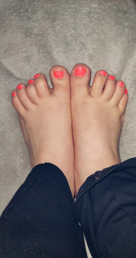 Leyla Allen onlyfans nudes