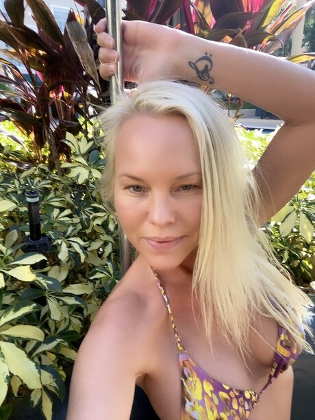 November Reighn onlyfans post