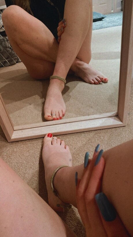 Winnie24 onlyfans model photos