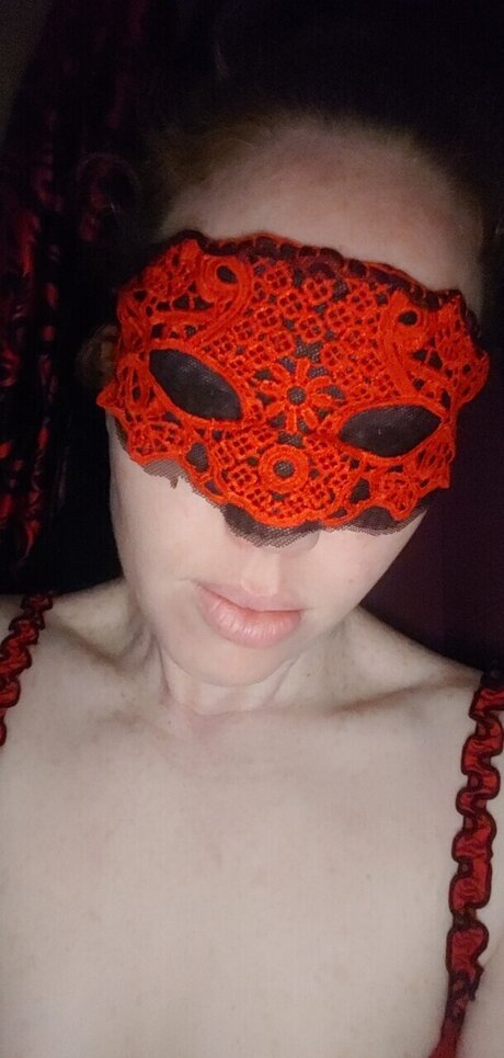 Maskedlingerie onlyfans lean