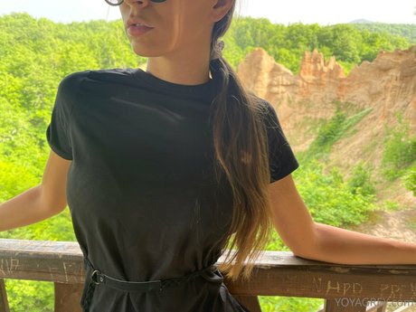 Yoya Grey onlyfans star