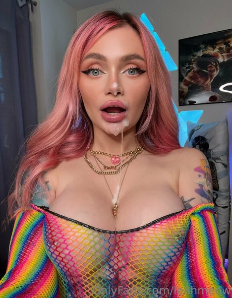 Leah Meow only fans pics
