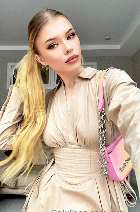eva xx onlyfans leaks porn