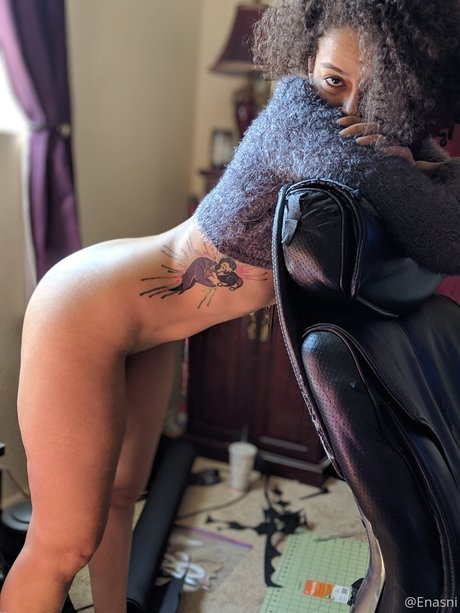 enasni onlyfans model photos
