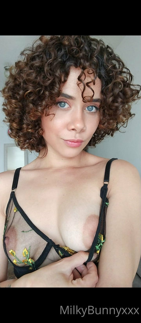 Hairy Angela onlyfans leaks