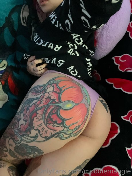 Moodie Maggie onlyfans leaks porn