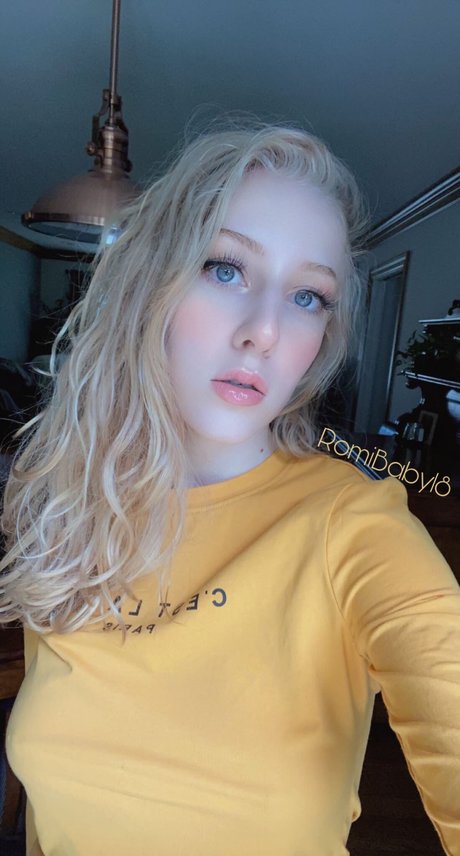 RomiBaby18 free only fans