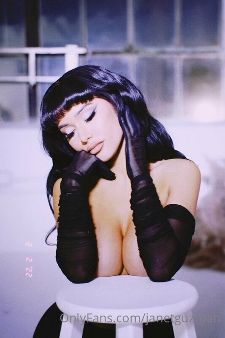 Janet Guzman onlyfans leak ass
