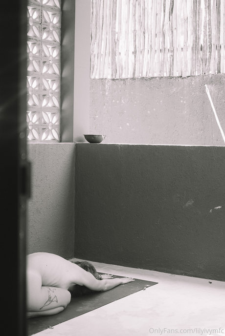 big tits squirt onlyfans hot sex selfie