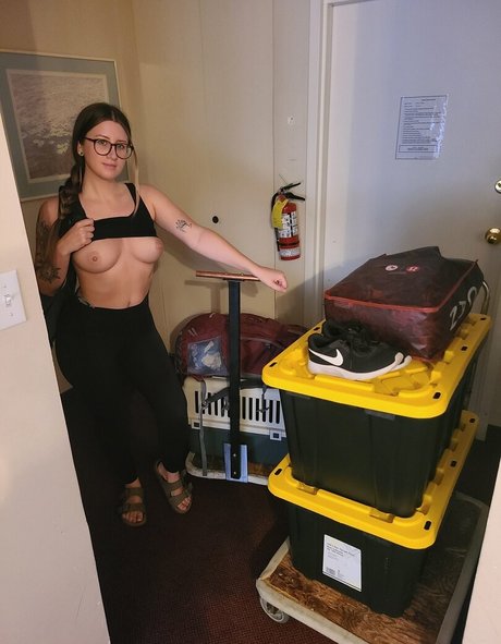 JadeMoon naked onlyfans leaked