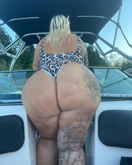 thicksnoww leaked onlyfans