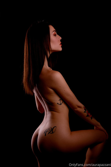 Aura Pazzani onlyfans leaks
