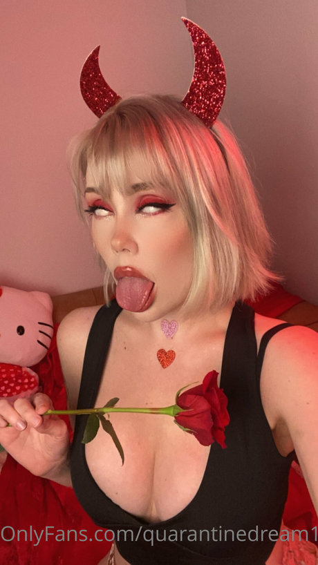 Della Dreams onlyfans images