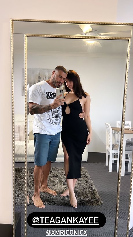 MR ICONIC onlyfans nude photos